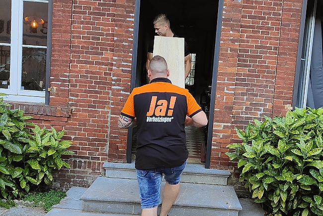 Verhuizers helpen bij particuliere verhuizing